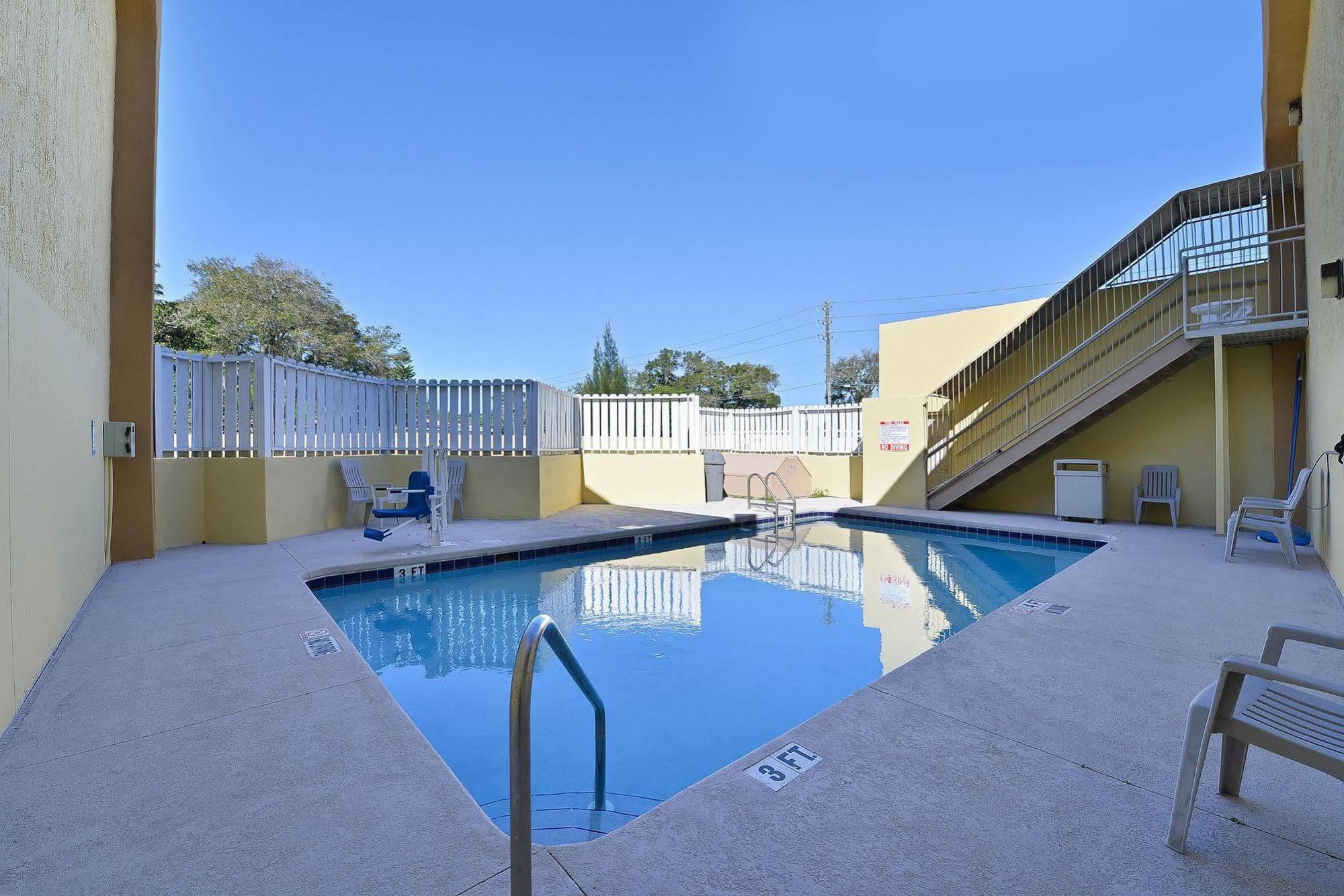 Travel Inn ווינטר הייבן מראה חיצוני תמונה