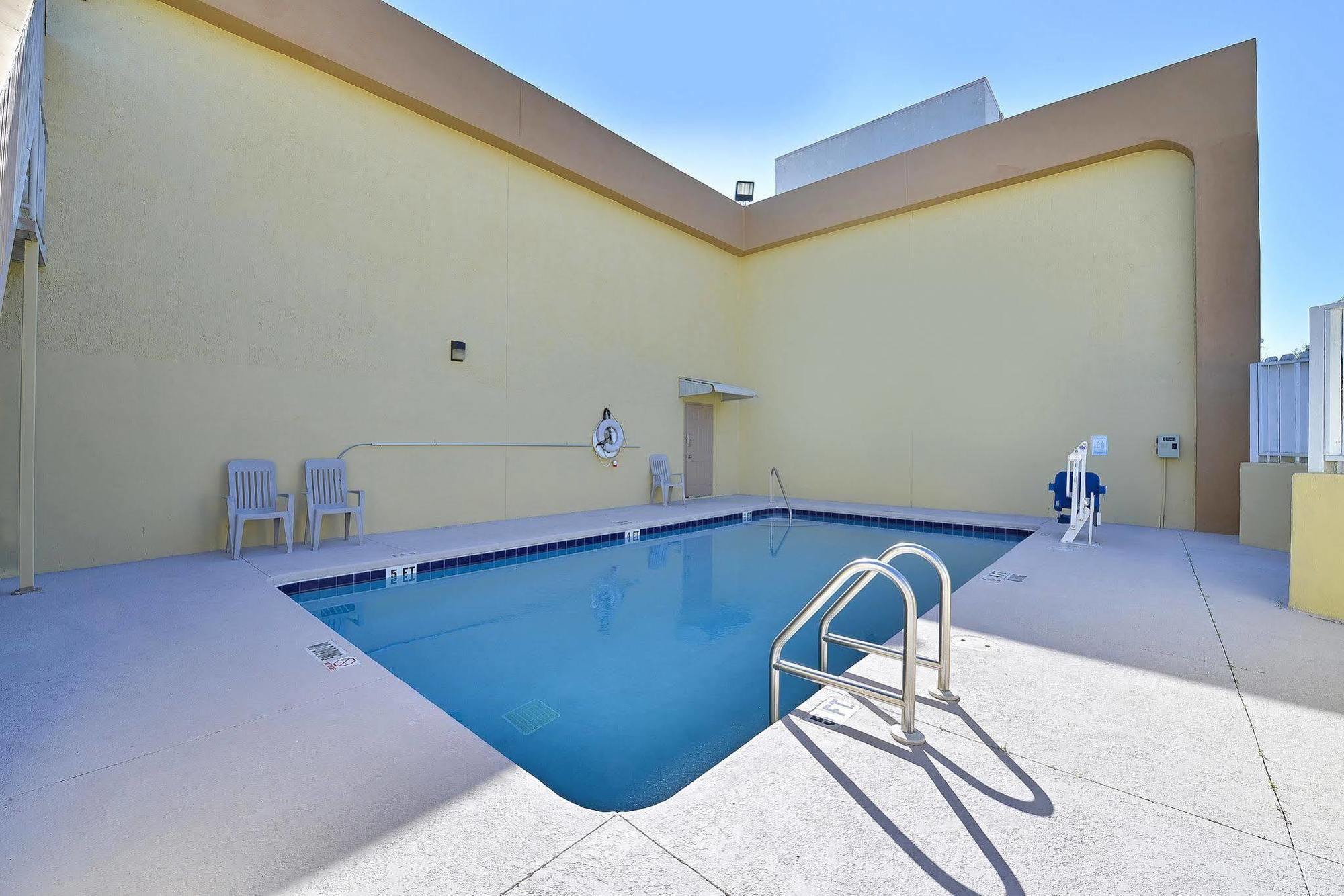 Travel Inn ווינטר הייבן מראה חיצוני תמונה